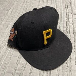 New Era 59FIFTY Pittsburgh Pirates MLB Black Cap 7 1/4 Bear Flower Embroidery